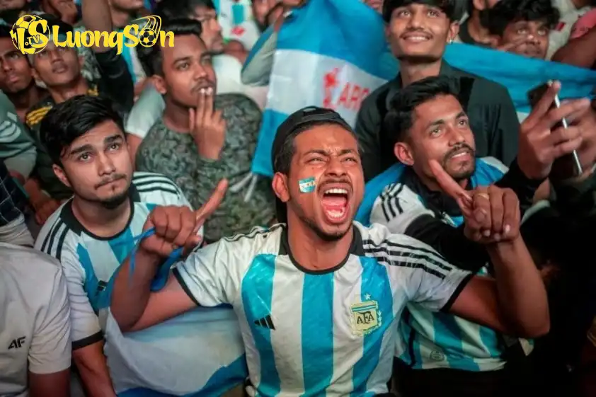 Đất nước Bangladesh có tình yêu lớn dành cho siêu sao Lionel Messi Đất nước Bangladesh có tình yêu lớn dành cho siêu sao Lionel Messi